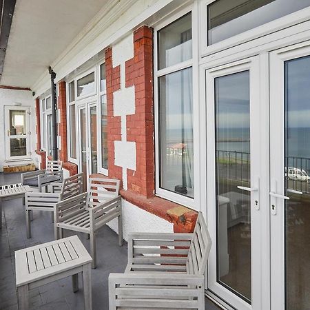 Host & Stay - 4 Metropole Towers Уитби Экстерьер фото